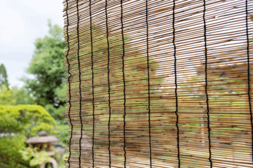 窓の遮熱対策に役立つスダレ