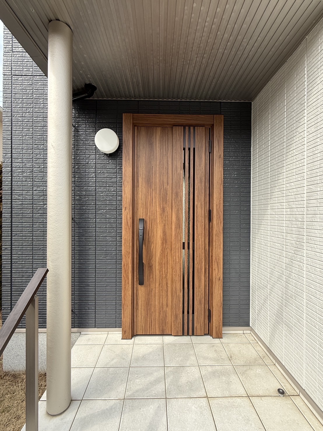 つくば市　玄関ドアリフォーム　カバー工法